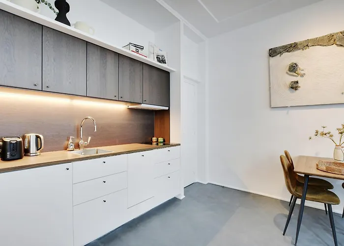 Pick A Flat\'S Apartment In Saint-Michel - Rue Pestalozzi