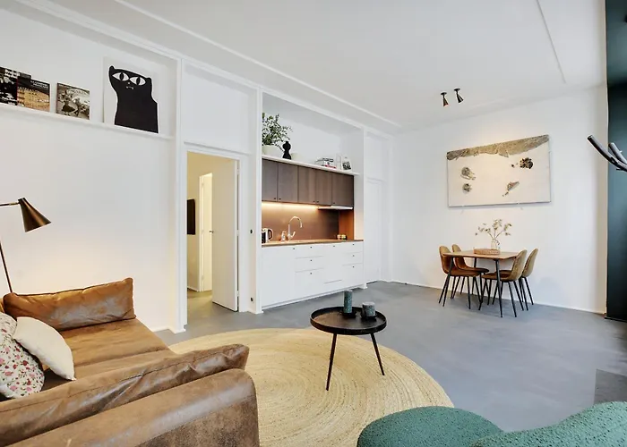 Pick A Flat\'S Apartment In Saint-Michel - Rue Pestalozzi